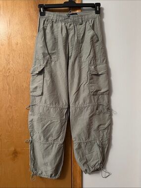 Aeropostale Women’s Parachute Cargo Pants in Light Green XS NWOT